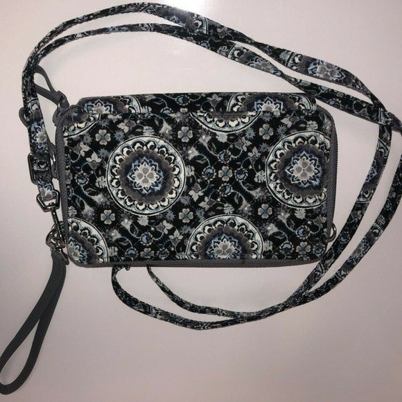 Vera Bradley Iconic RFID All in One Crossbody NWT - Picture 6 of 9